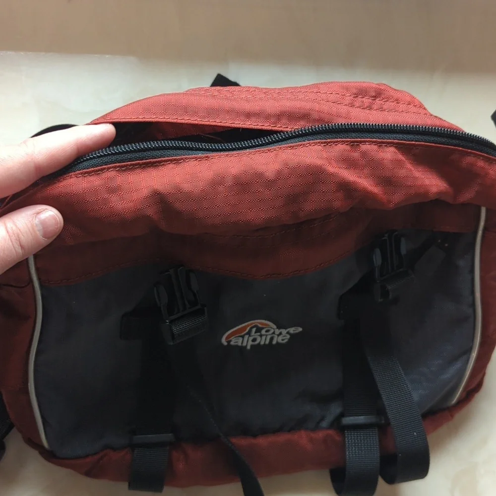 Lowe Alpine Hiking Pack Rust/Grey 13" Wide 9.5" High - Picture 3 of 4